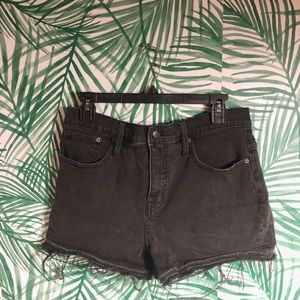 Madewell distressed shorts ✨